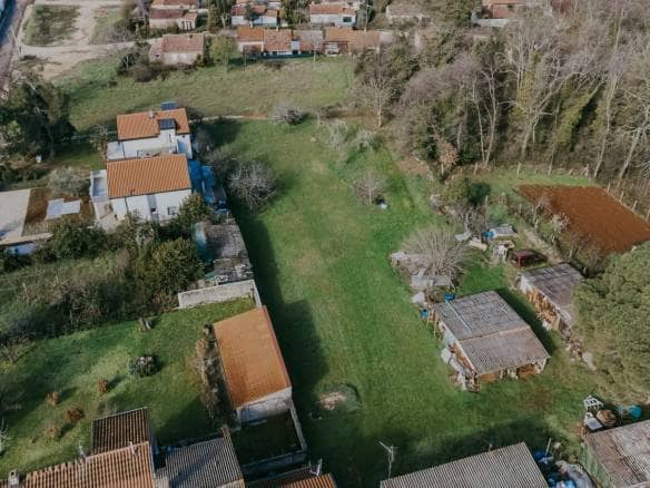Novigrad Surroundings | Building land in the immediate vicinity of the sea