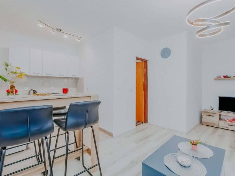 Poreč okolica | Apartmajska hiša s pogledom na morje
