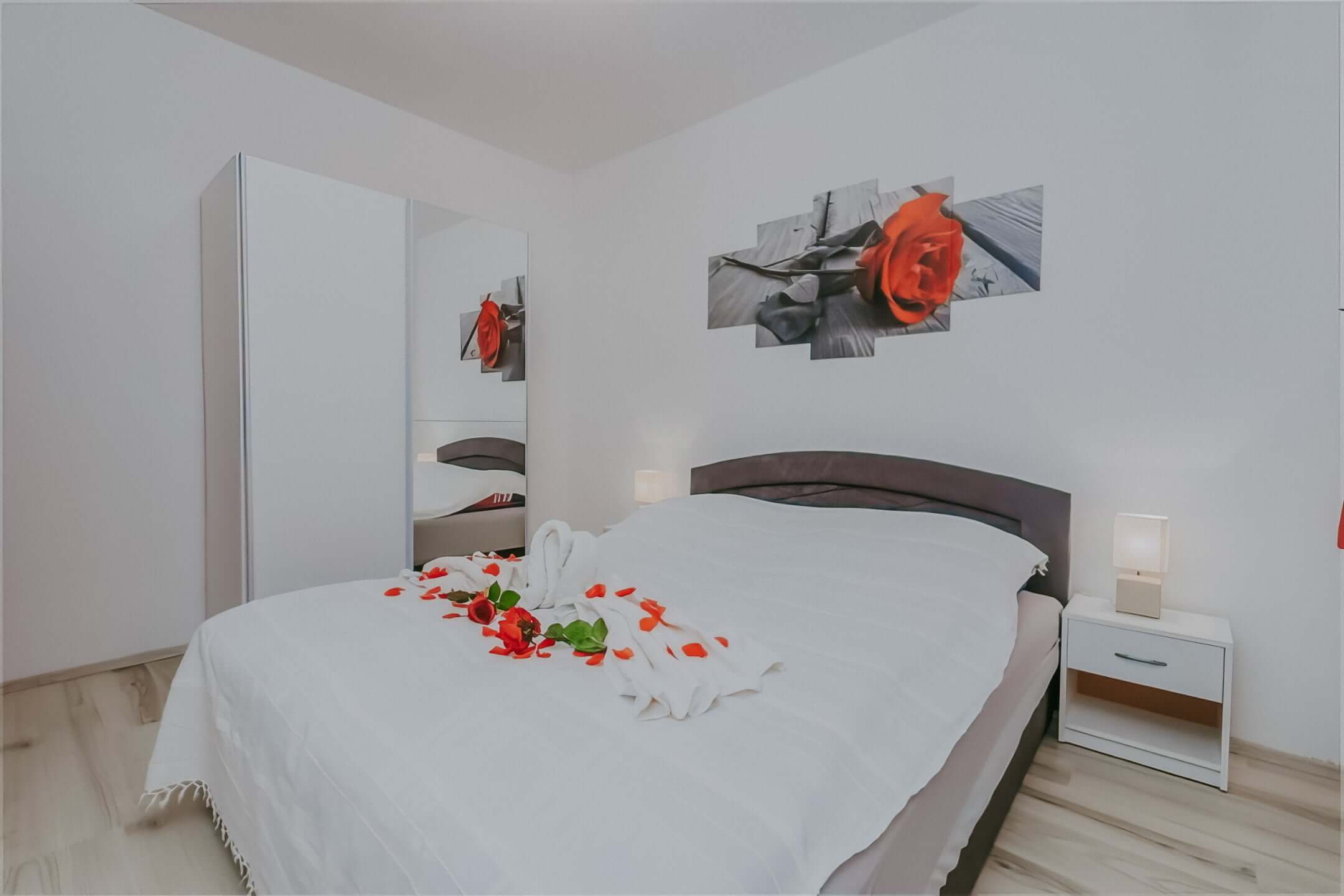 Poreč okolica | Apartmajska hiša s pogledom na morje