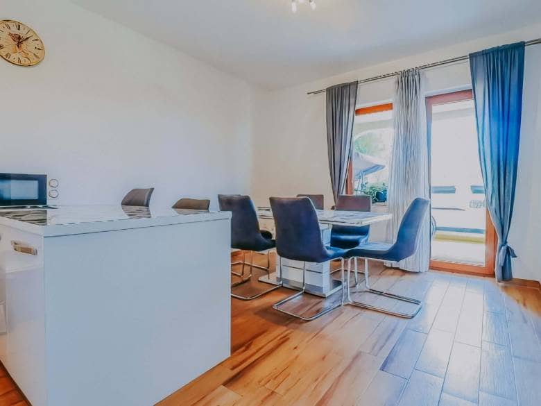 Poreč okolica | Apartmajska hiša s pogledom na morje