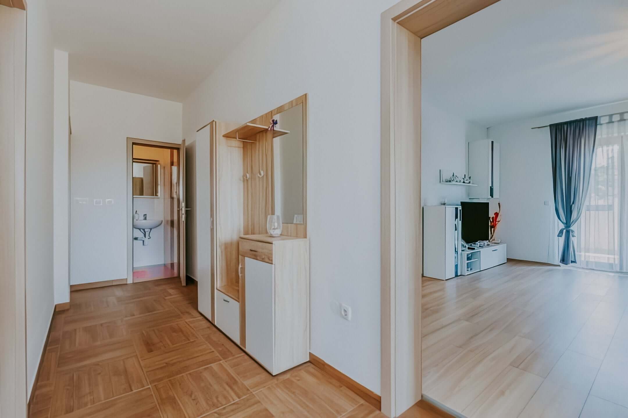 Poreč okolica | Apartmajska hiša s pogledom na morje