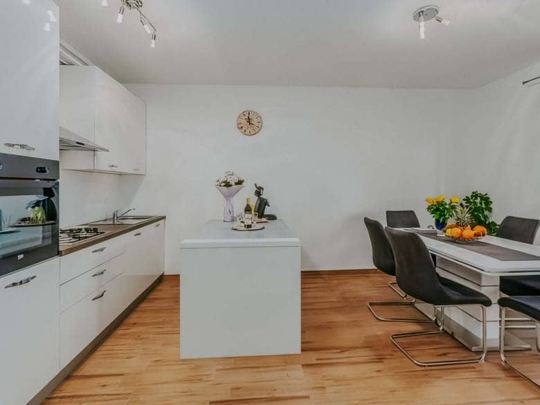 Poreč okolica | Apartmajska hiša s pogledom na morje