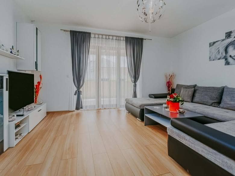 Poreč okolica | Apartmajska hiša s pogledom na morje
