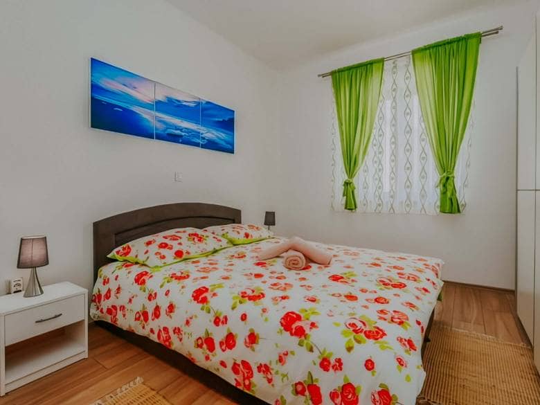 Poreč okolica | Apartmajska hiša s pogledom na morje