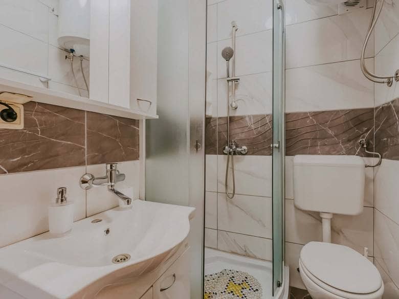 Poreč okolica | Apartmajska hiša s pogledom na morje