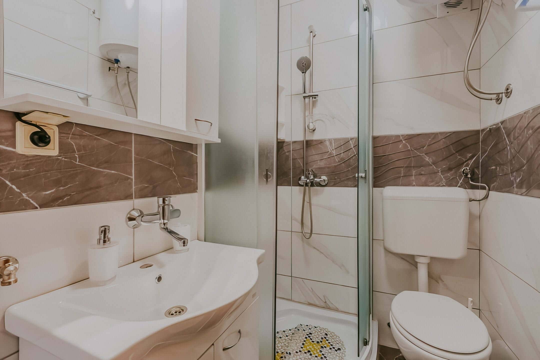 Poreč okolica | Apartmajska hiša s pogledom na morje