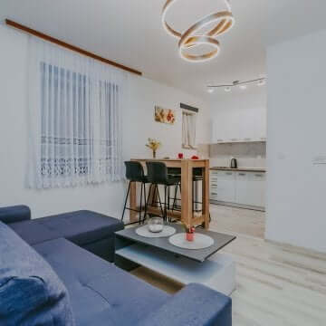 Dintorni di Parenzo | Palazzina con vista mare