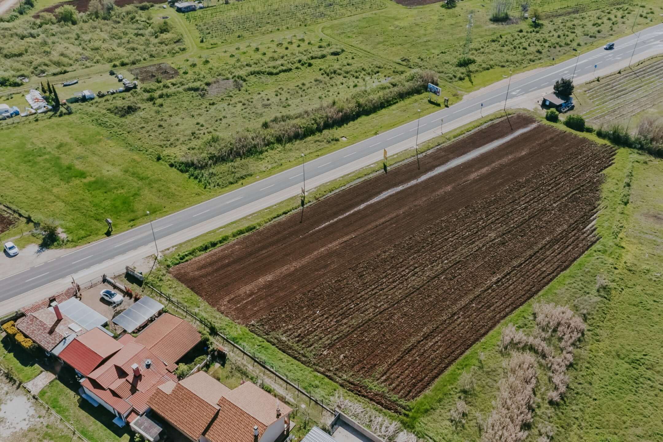 Umag | Prostrano zemljište u blizini grada za investiciju