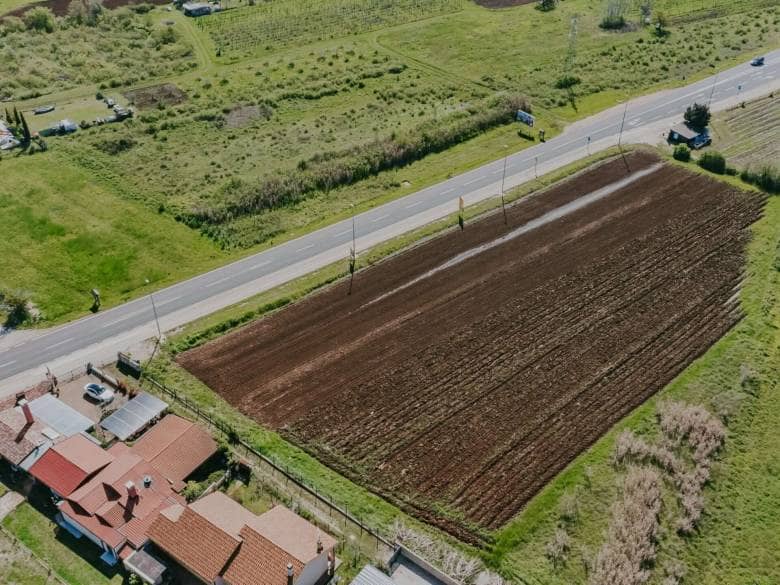 Umago | Ampio terreno vicino alla città per investimento