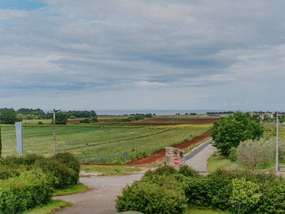 Эксклюзивные окрестности Умага | Двухэтажная квартира в исторической резиденции с открытым видом на море