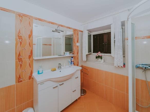 Эксклюзивные окрестности Умага | Двухэтажная квартира в исторической резиденции с открытым видом на море