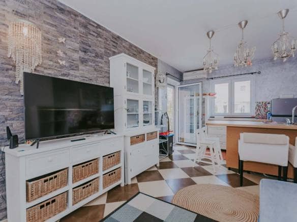 Karigador | Apartment on the ground floor with a garden 200 meters from the sea