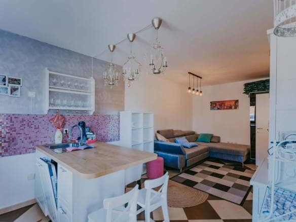 Karigador | Apartment on the ground floor with a garden 200 meters from the sea