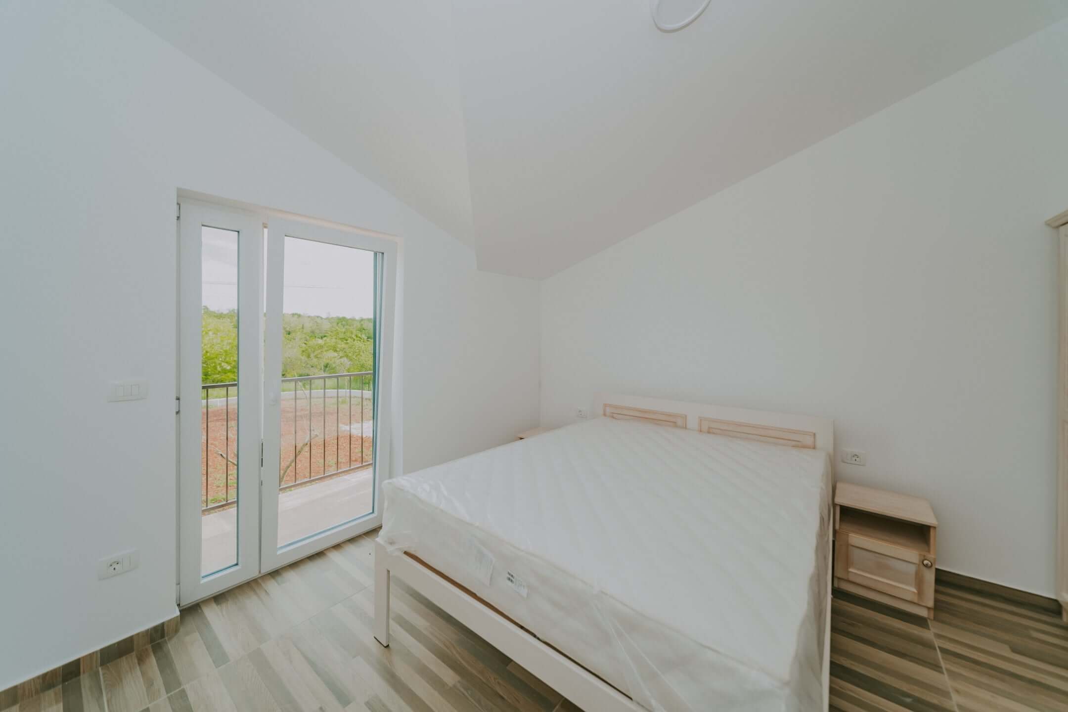 Umag okolica | Novi namješten stan u blizini Umaga