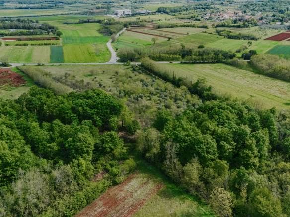 Umgebung von Umag | Ackerland nicht weit von der Stadt