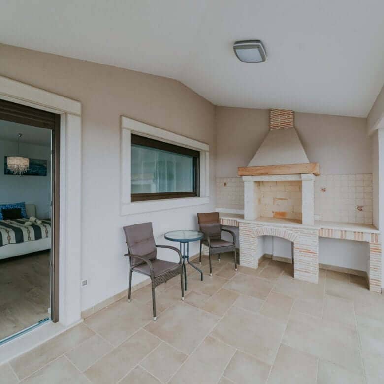 Fažana | Apartmanska kuća s bazenom i pogledom na more