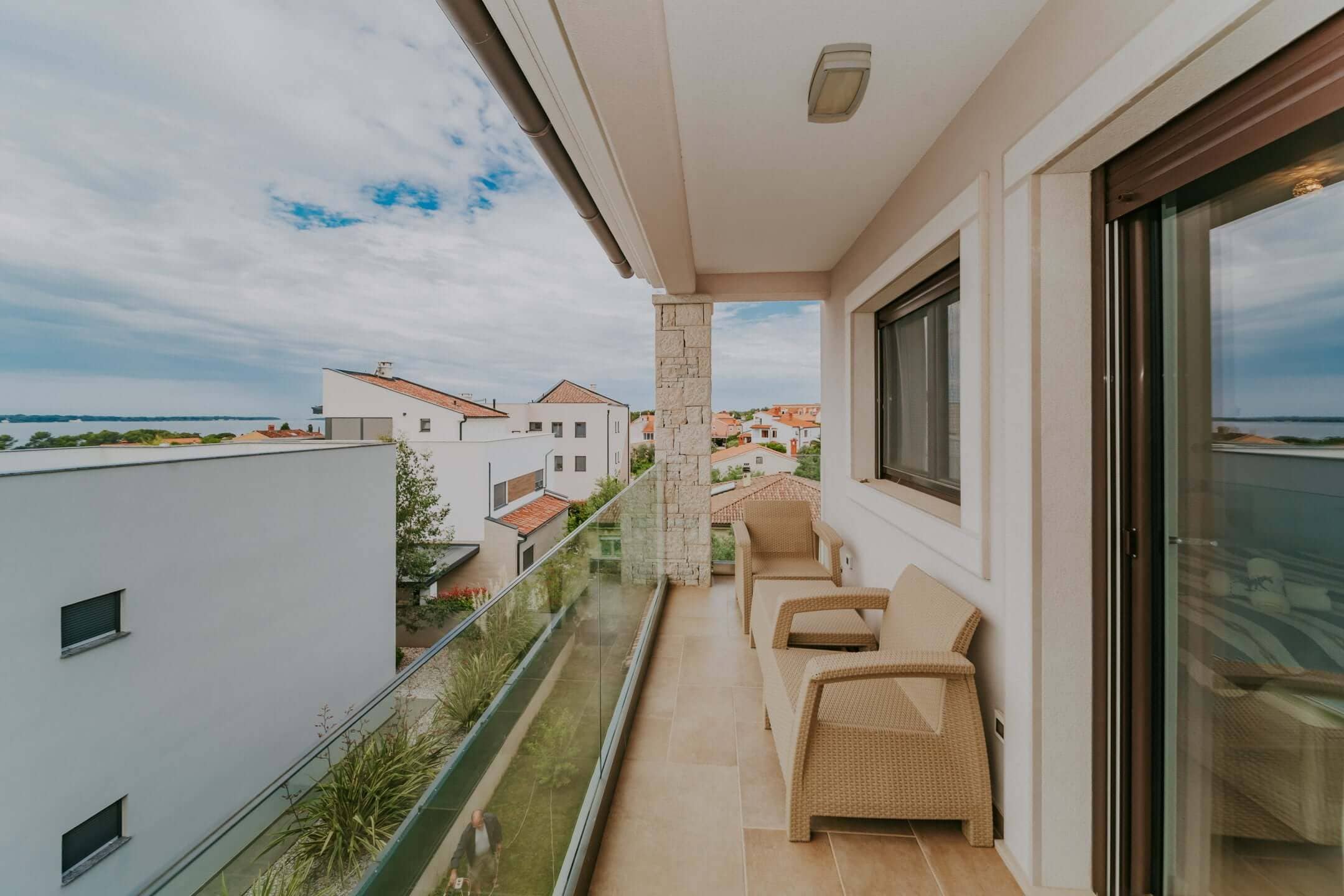 Fažana | Apartmanska kuća s bazenom i pogledom na more