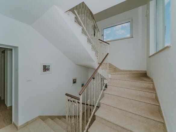 Fažana | Apartmanska kuća s bazenom i pogledom na more