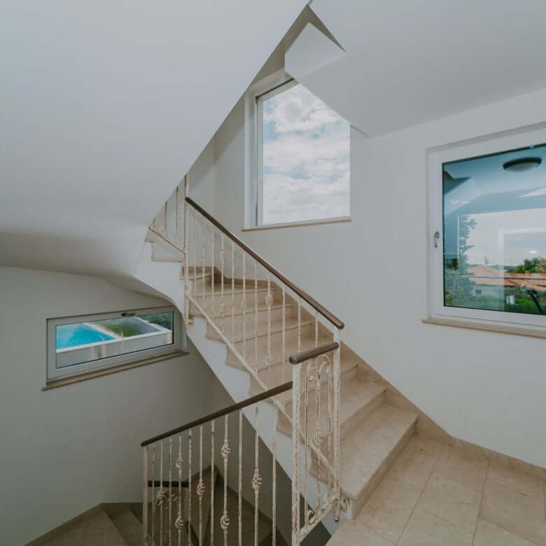 Fažana | Apartmajska hiša z bazenom in pogledom na morje