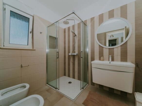 Fažana | Apartmajska hiša z bazenom in pogledom na morje