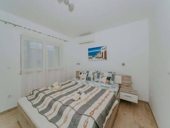 Fažana | Apartmanska kuća s bazenom i pogledom na more