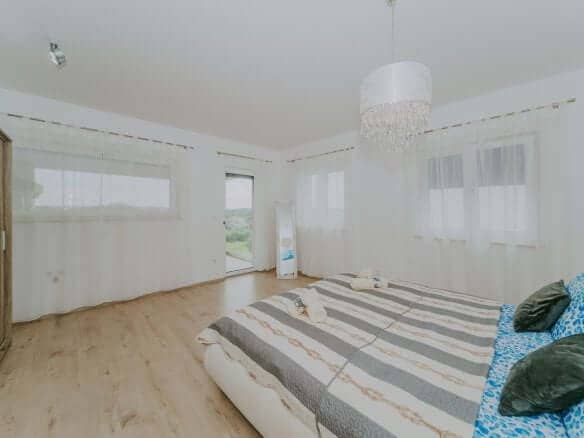Fažana | Apartmanska kuća s bazenom i pogledom na more