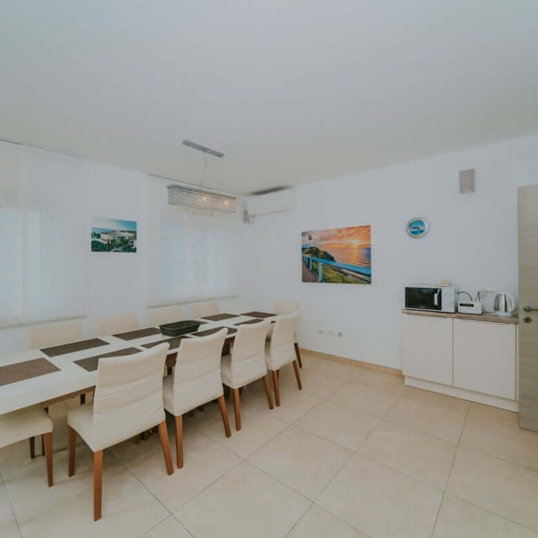 Fažana | Apartmajska hiša z bazenom in pogledom na morje