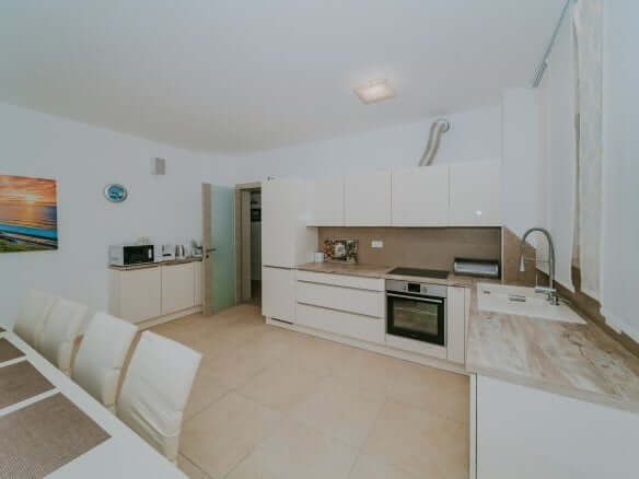 Fažana | Apartmajska hiša z bazenom in pogledom na morje