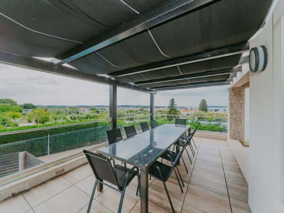 Fažana | Apartmajska hiša z bazenom in pogledom na morje