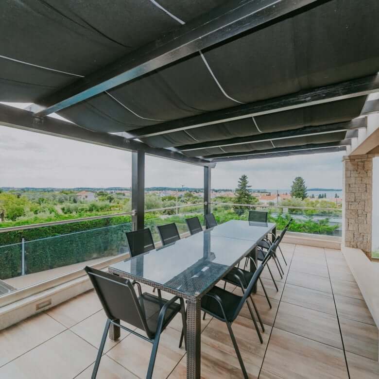 Fažana | Apartmajska hiša z bazenom in pogledom na morje