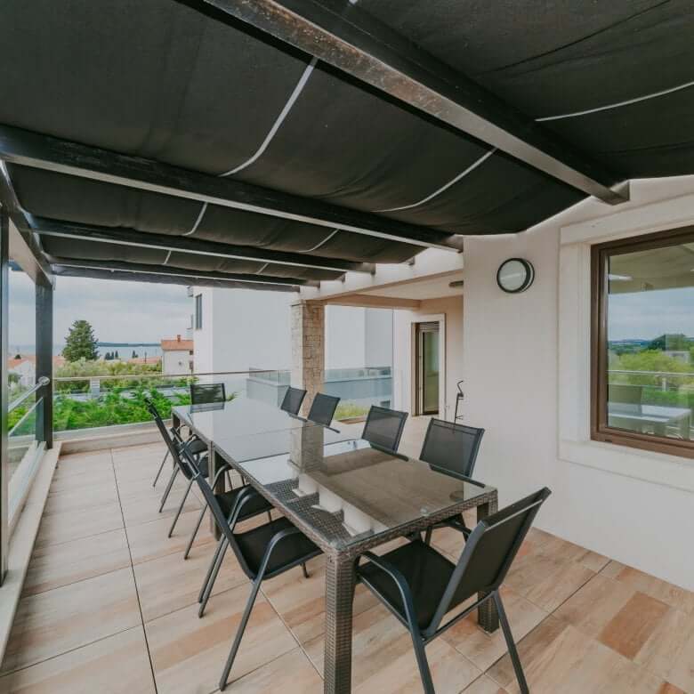 Fažana | Apartmajska hiša z bazenom in pogledom na morje