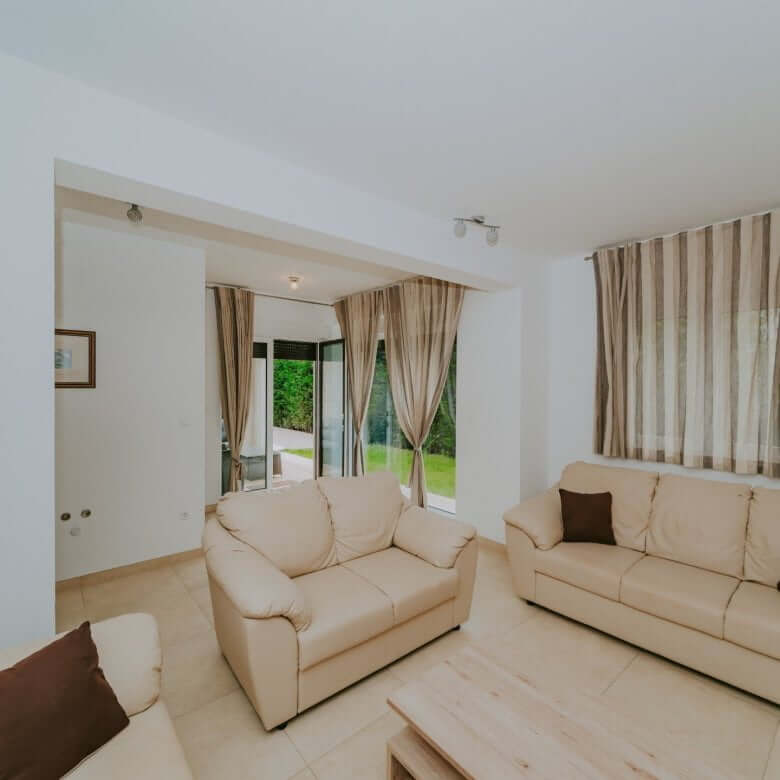 Fažana | Apartmajska hiša z bazenom in pogledom na morje