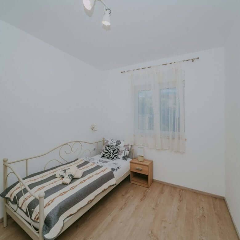 Fažana | Apartmanska kuća s bazenom i pogledom na more