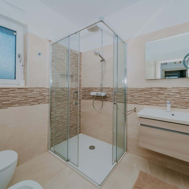 Fažana | Apartmajska hiša z bazenom in pogledom na morje