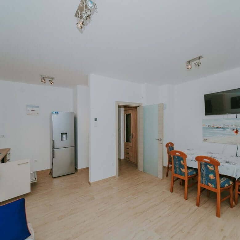Fažana | Apartmanska kuća s bazenom i pogledom na more