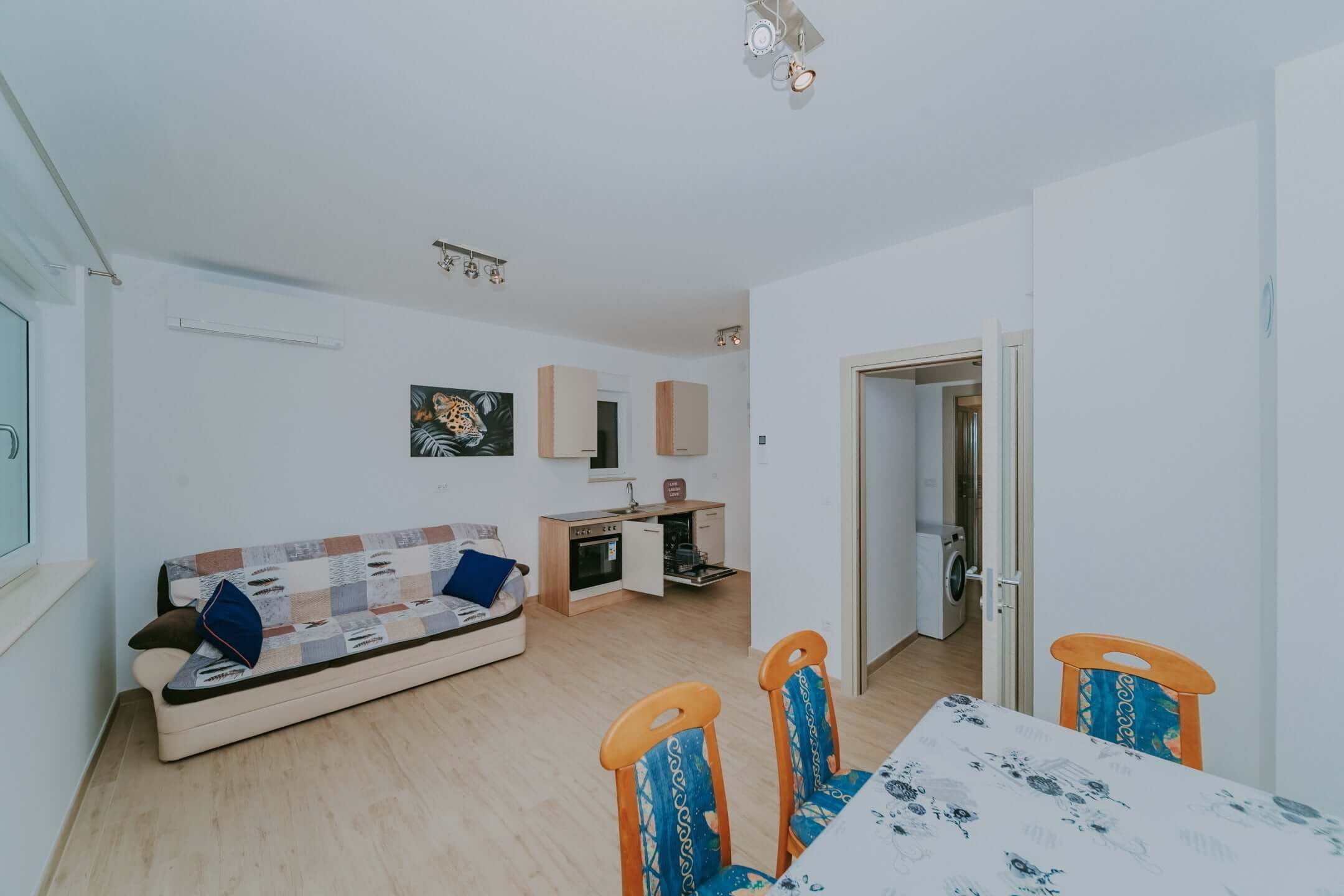 Fažana | Apartmajska hiša z bazenom in pogledom na morje