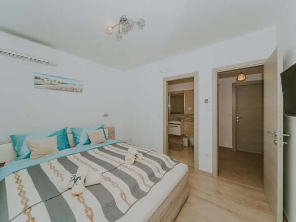 Fažana | Apartmajska hiša z bazenom in pogledom na morje