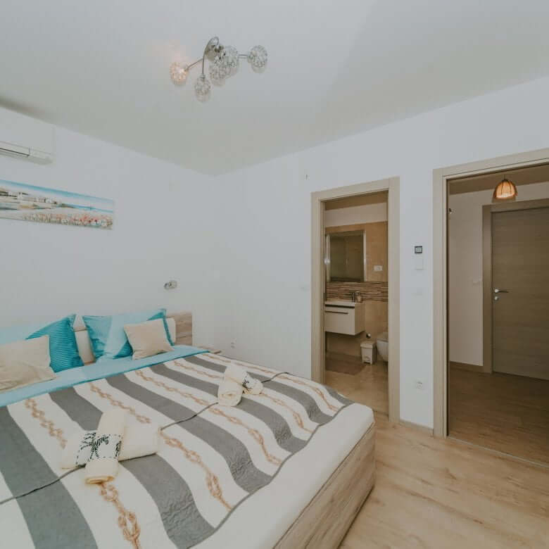 Fažana | Apartmajska hiša z bazenom in pogledom na morje