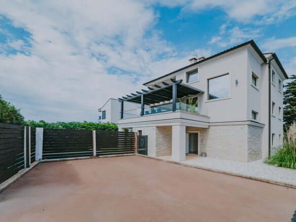 Fažana | Apartmajska hiša z bazenom in pogledom na morje