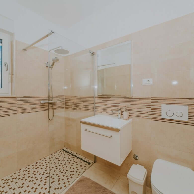 Fažana | Apartmajska hiša z bazenom in pogledom na morje