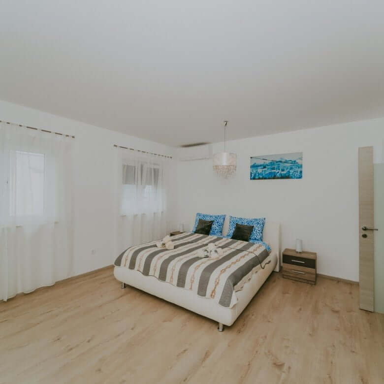 Fažana | Apartmajska hiša z bazenom in pogledom na morje