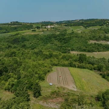 Krasica okolica | Samotna ruševina s čudovitim razgledom