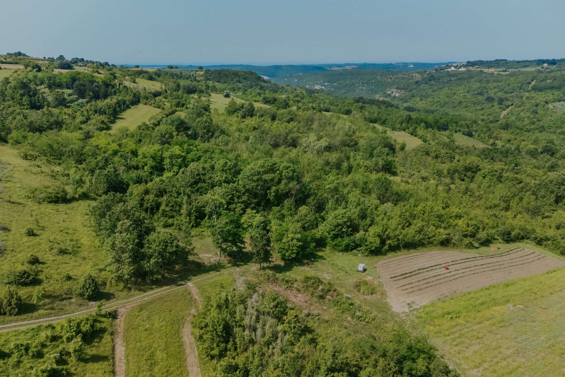 Krasica okolica | Samotna ruševina s čudovitim razgledom