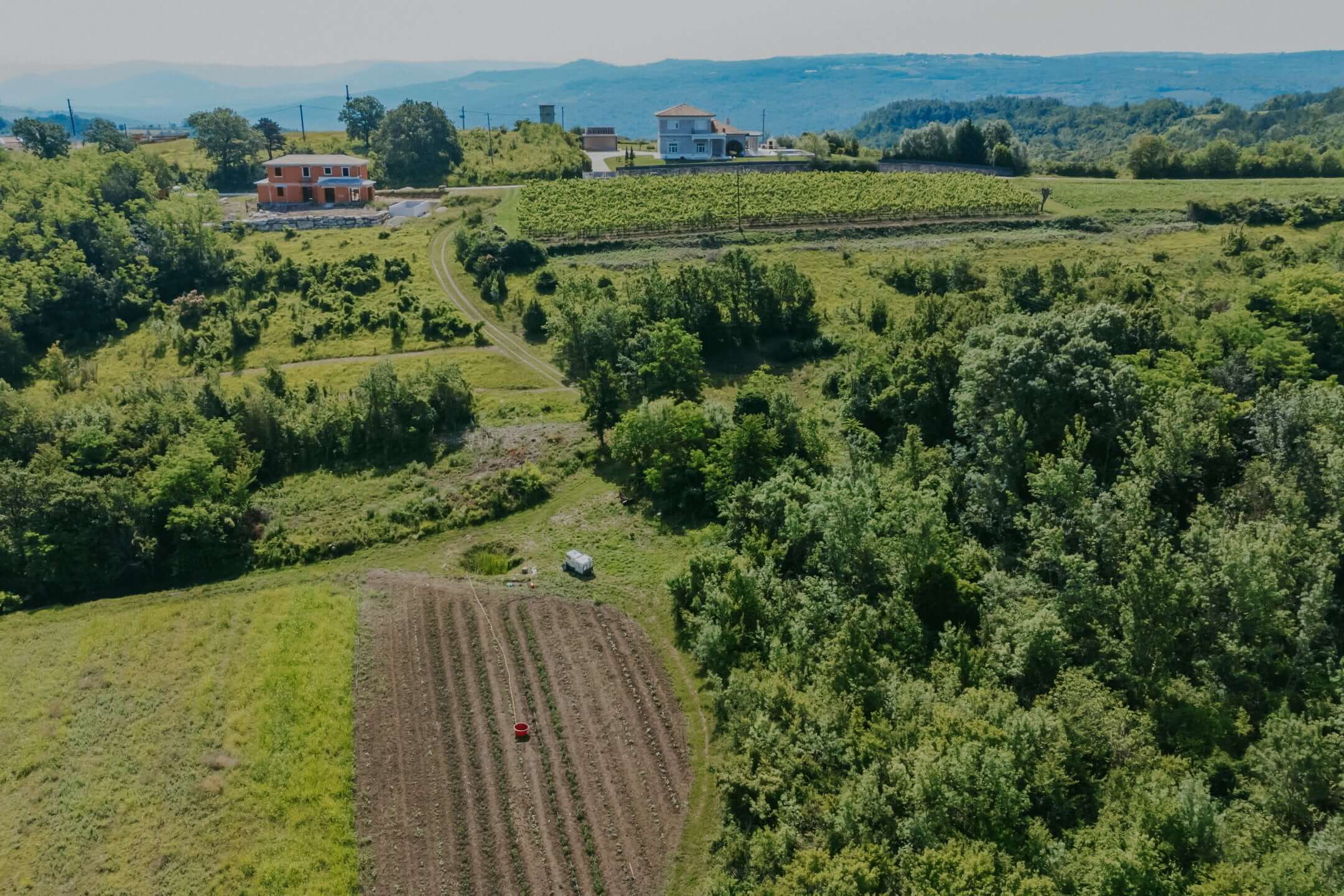 Krasica okolica | Samotna ruševina s čudovitim razgledom