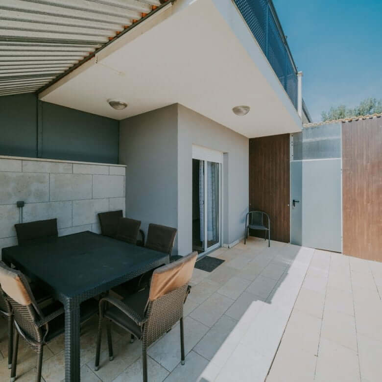 Pula | Banjole | Two-story apartment on the ground floor 350m from the sea