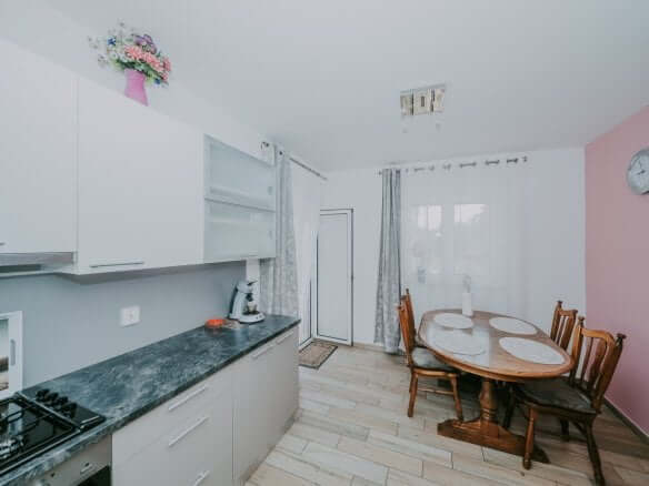 Pula | Banjole | Two-story apartment on the ground floor 350m from the sea