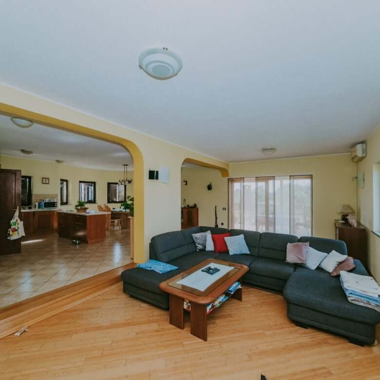 Pula | Galižana | Samostojna enonadstropna hiša na samem