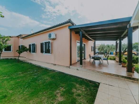 Pula | Galižana | Samostojna enonadstropna hiša na samem