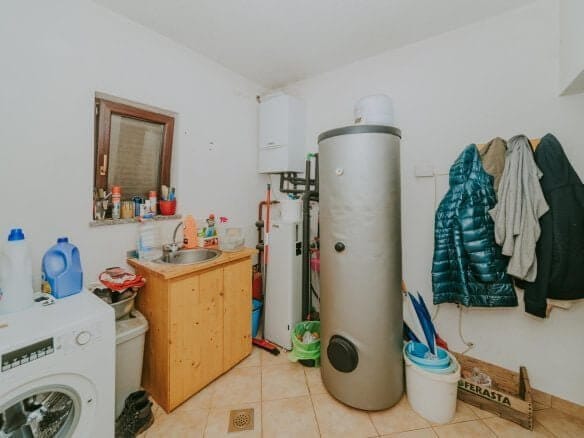 Pula | Galižana | Samostojna enonadstropna hiša na samem