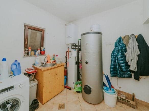Pula | Galižana | Samostojna enonadstropna hiša na samem